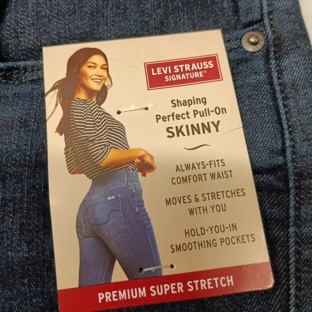 Levi Totally Shaping Pull On Skinny Jeans Blue Size 4 W27‎